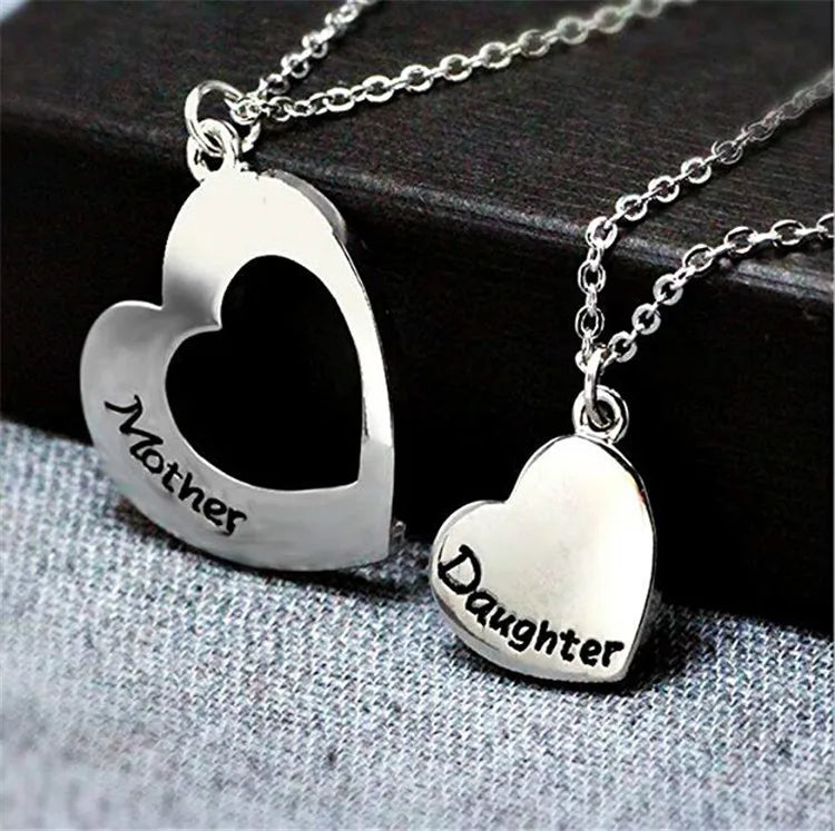 Heart pendant necklace gift set